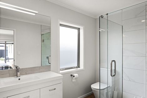 Photo of property in 14 Rangataiki Place, Te Awa, Napier, 4110