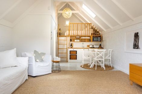 Photo of property in 337 Te Mata Road, Havelock North, 4294