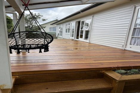 Photo of property in 1/7 The Rosebowl, Sunnyhills, Auckland, 2010