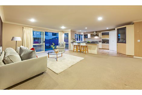 Photo of property in 20a Baverstock Road, Flat Bush, Auckland, 2016