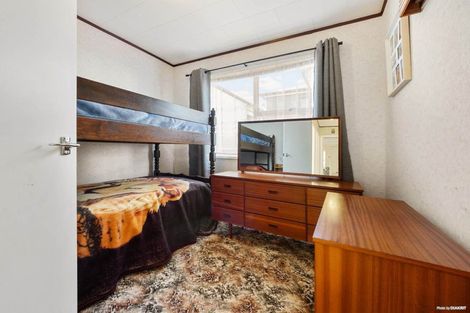 Photo of property in 50 Chilcott Road, Henderson, Auckland, 0612