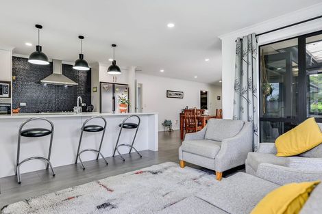 Photo of property in 8 Carlingford Rise, Dinsdale, Hamilton, 3204