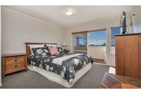 Photo of property in 12 Marlin Street, West Harbour, Auckland, 0618