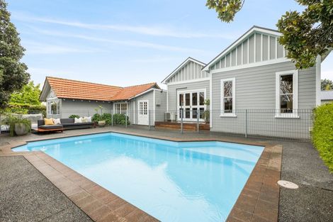 Photo of property in 600 Park Road North, Parkvale, Hastings, 4122