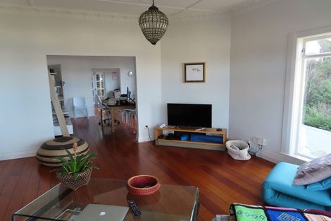 Photo of property in 16 Grosvenor Terrace, Thorndon, Wellington, 6011