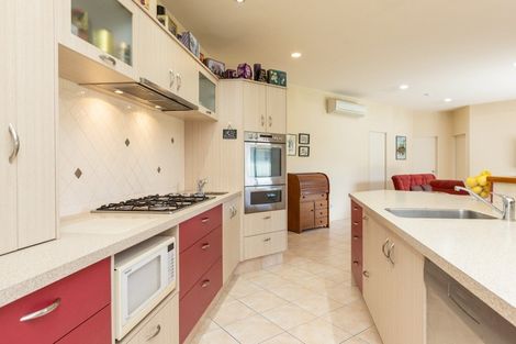 Photo of property in 17 Napier Street, Jervoistown, Napier, 4112