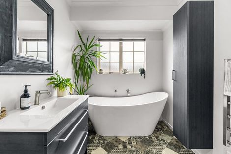 Photo of property in 14 Alba Place, Cambridge, 3434