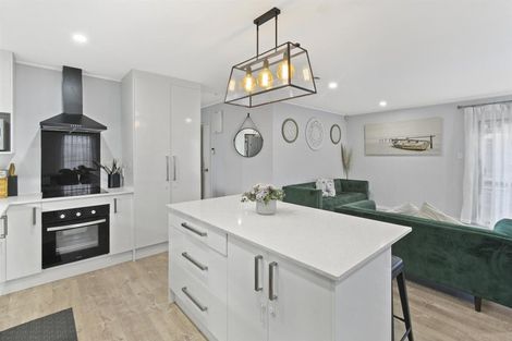 Photo of property in 13a Clarice Place, Takanini, 2112