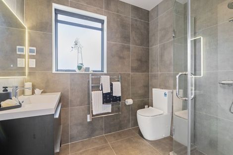 Photo of property in 24 Kahu Close, Orewa, 0931