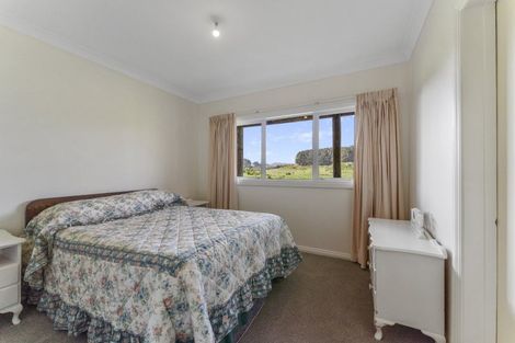 Photo of property in 72 Toi Street, Otaki Beach, Otaki, 5512