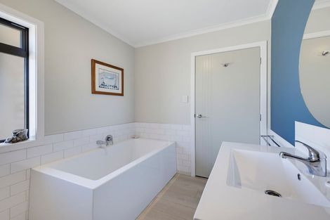 Photo of property in 32 Purnell Street, College Estate, Whanganui, 4500