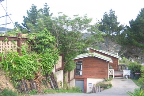 Photo of property in 99 Percy Dyett Drive, Karori, Wellington, 6012