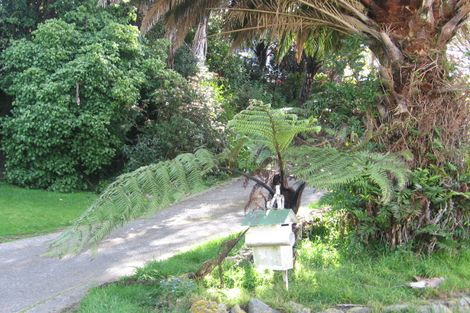 Photo of property in 16 Hollies Crescent, Johnsonville, Wellington, 6037