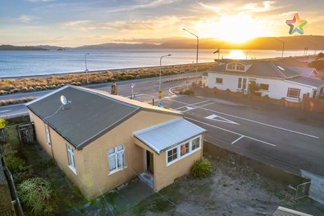 Photo of property in 217 The Esplanade, Petone, Lower Hutt, 5012