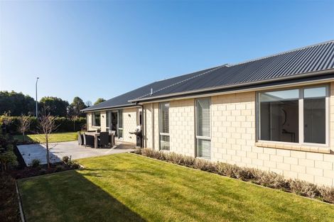 Photo of property in 15 Bargrove Close, Halswell, Christchurch, 8025