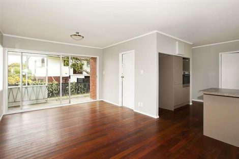 Photo of property in 1/134 Calliope Road, Stanley Point, Auckland, 0624