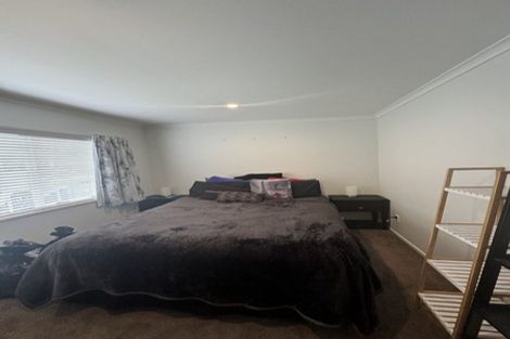 Photo of property in 11 Dunbarton Drive, Ranui, Auckland, 0612