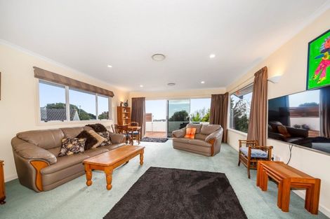 Photo of property in 8 Barrett Street, Westown, New Plymouth, 4310