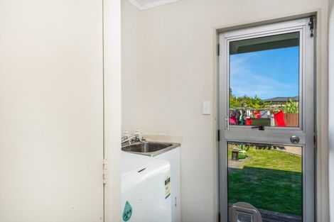 Photo of property in 4b Cricket Place, Melville, Hamilton, 3206