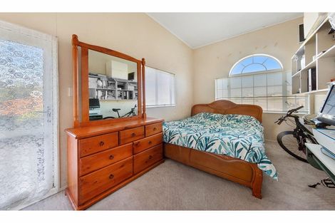 Photo of property in 7 Piper Place, Goodwood Heights, Auckland, 2105