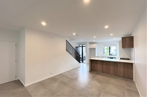 Photo of property in 27 Whimbrel Road, Flat Bush, Auckland, 2019