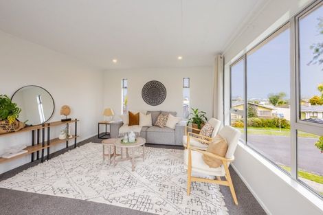 Photo of property in 2 Lomond Place, Tamatea, Napier, 4112