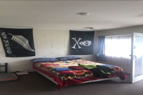 Photo of property in 1 Kenton Lane, Mangere, Auckland, 2022