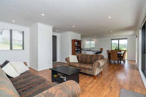 Photo of property in 5 Ngaio Close, Mangawhai, 0505