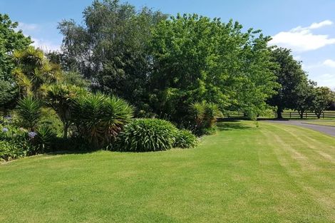 Photo of property in 131 Pararekau Road, Karaka, Papakura, 2580