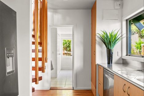 Photo of property in 8 Makorori Beach Road, Makorori, Gisborne, 4073