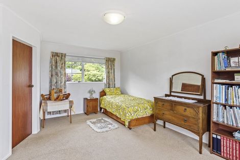 Photo of property in 2 Te Maku Grove, Waikanae, 5036