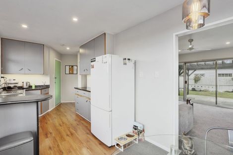 Photo of property in 8 Doggett Place, Rangiora, 7400