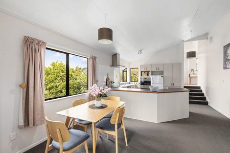 Photo of property in 18 Jasmine Grove, Maungaraki, Lower Hutt, 5010