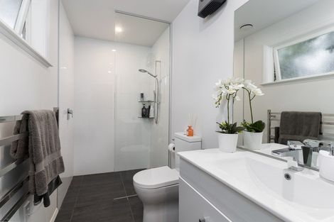 Photo of property in 2a Lansdowne Crescent, Lansdowne, Masterton, 5810