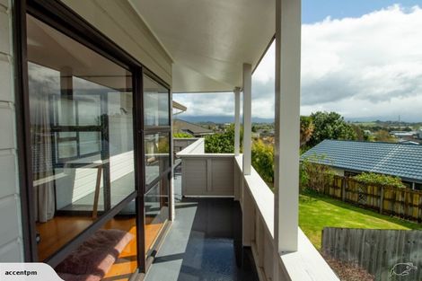 Photo of property in 18 Margaret Drive, Omokoroa, 3114