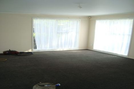 Photo of property in 52 Hartley Terrace, Massey, Auckland, 0614