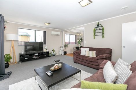 Photo of property in 43 Baverstock Road, Nawton, Hamilton, 3200