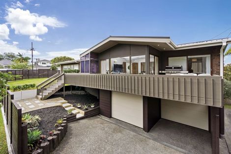 Photo of property in 8 Riviera Place, Hauraki, Auckland, 0622