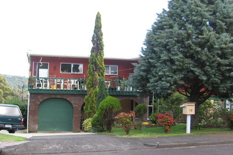 Photo of property in 16 Scotstoun Place, Glen Eden, Auckland, 0602