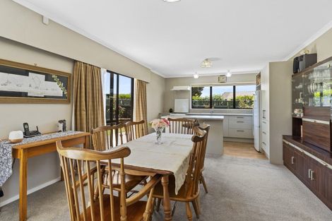 Photo of property in 32 Langdale Avenue, Paraparaumu, 5032