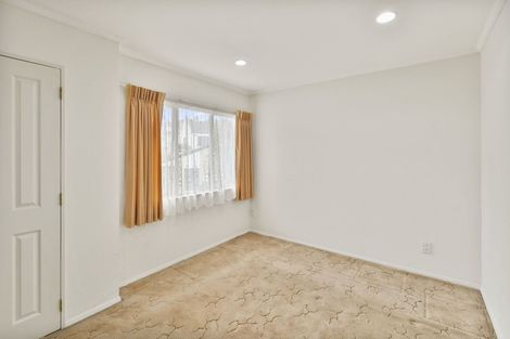 Photo of property in 1 Astelia Place, Goodwood Heights, Auckland, 2105