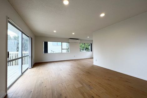 Photo of property in 1/7 Becroft Drive, Forrest Hill, Auckland, 0620