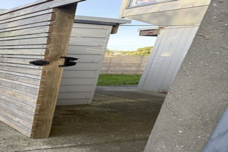 Photo of property in 27 Terrace Road, Titahi Bay, Porirua, 5022