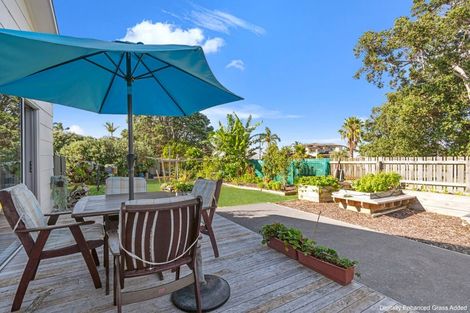 Photo of property in 243 One Tree Point Road, One Tree Point, 0118