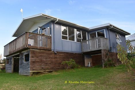 Photo of property in 8 Heaths Way, Pahi, Paparoa, 0571