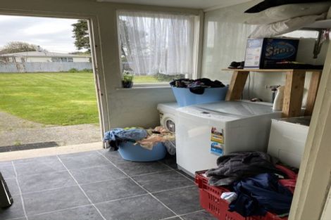 Photo of property in 24 Turuturu Road, Hawera, 4610