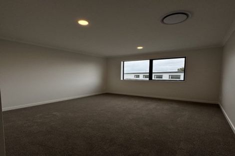 Photo of property in 3 Kikorangi Drive, Wainui, Silverdale, 0992