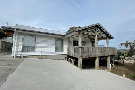 Photo of property in 102 Stanmore Bay Road, Stanmore Bay, Whangaparaoa, 0932