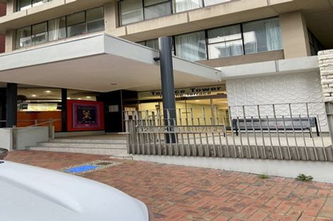 Photo of property in Terrace Tower Apartments, 7e/126 The Terrace, Wellington Central, Wellington, 6011