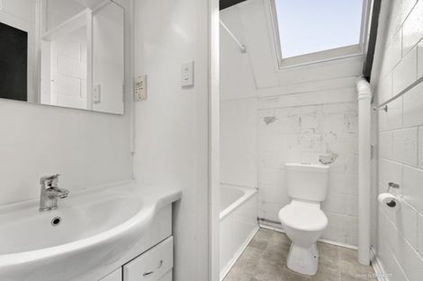 Photo of property in Paddington Apartments, 11/15 Mckinley Crescent, Brooklyn, Wellington, 6021